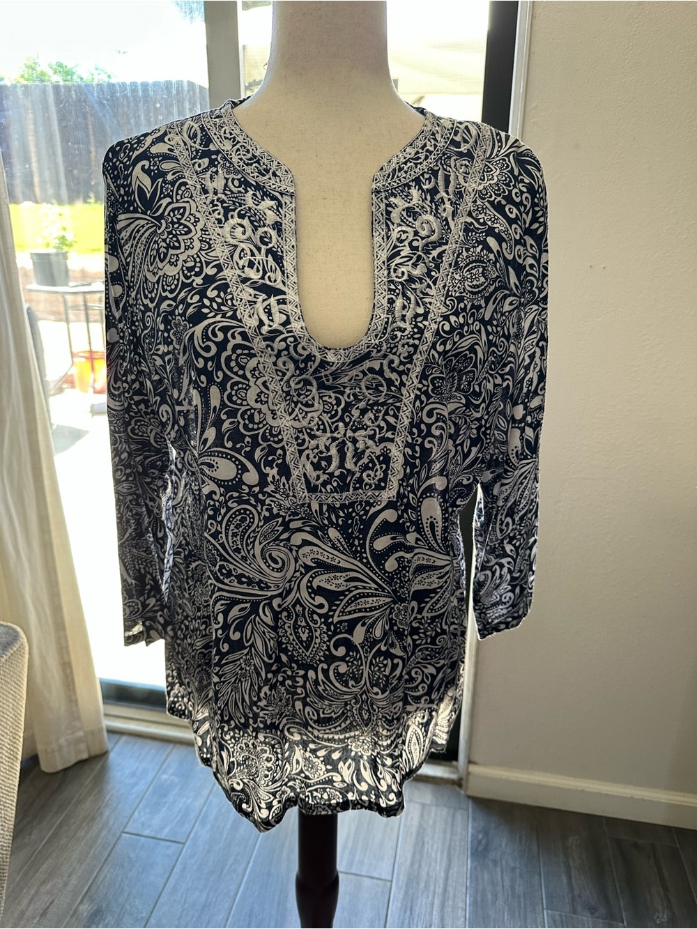 Valerie Bertinelli Black and White Paisley Split-Neck Tunic